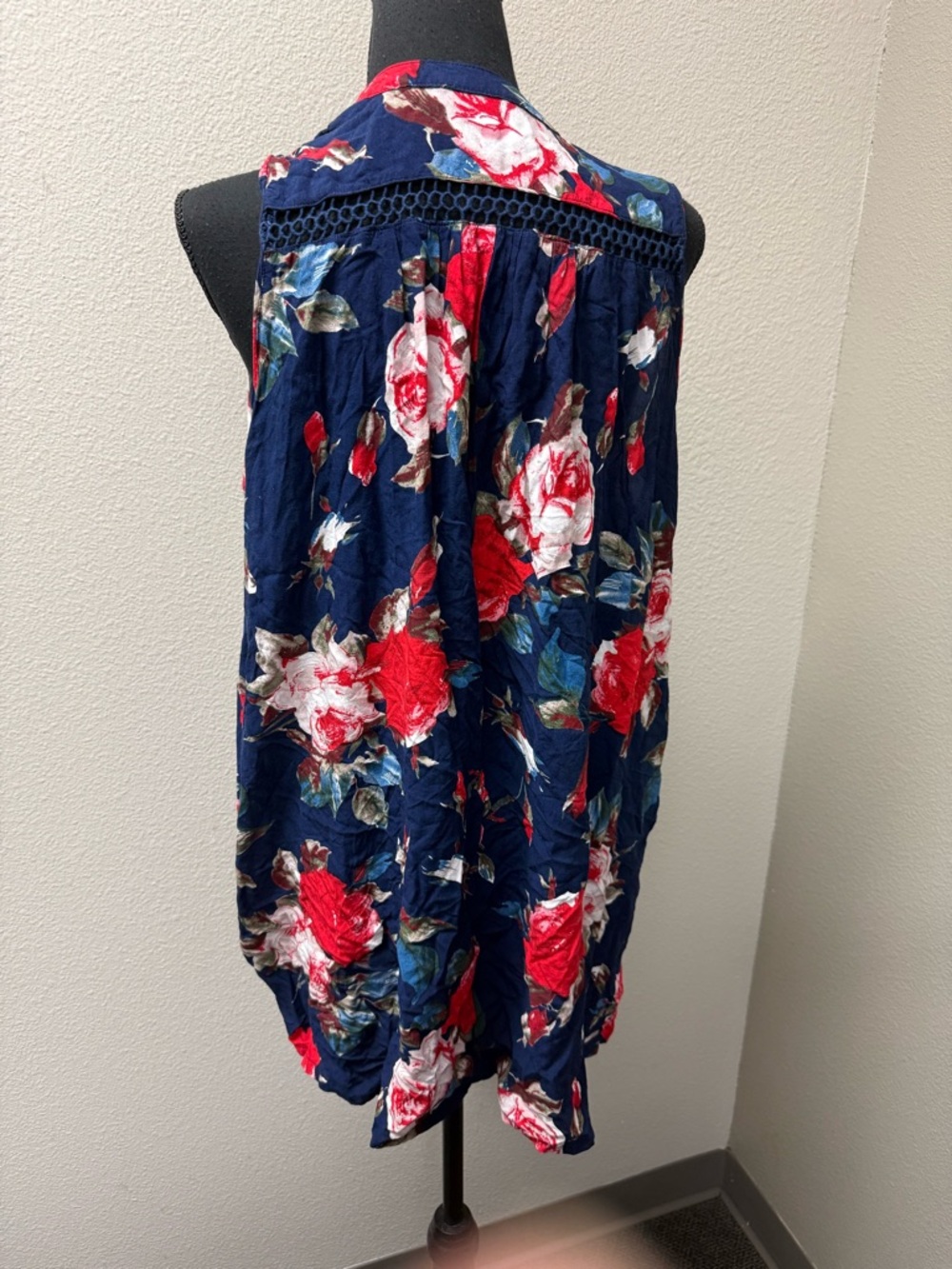 Umgee Navy Red Floral Tunic Top XL Boho Sleeveless Lace Up Flowy Summer - Picture 5 of 9